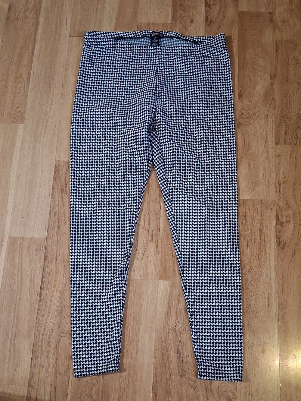 Black & White Houndstooth Stretch Leggings